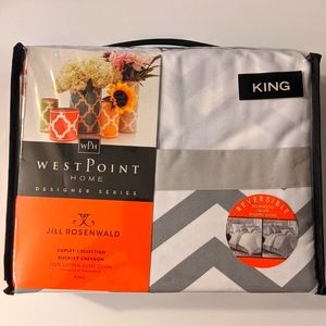Brand new never been opened Chevron king duvet cover